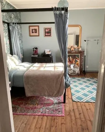 Beautiful Four Poster Double With En-suite, Nouvelle Aquitaine, France